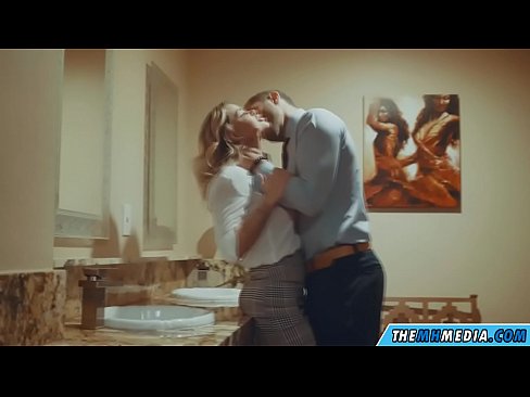 ❤️ Кад те прсата плавуша заведе у јавном тоалету ❤❌ Супер порно код нас sr.comicsporn.ru